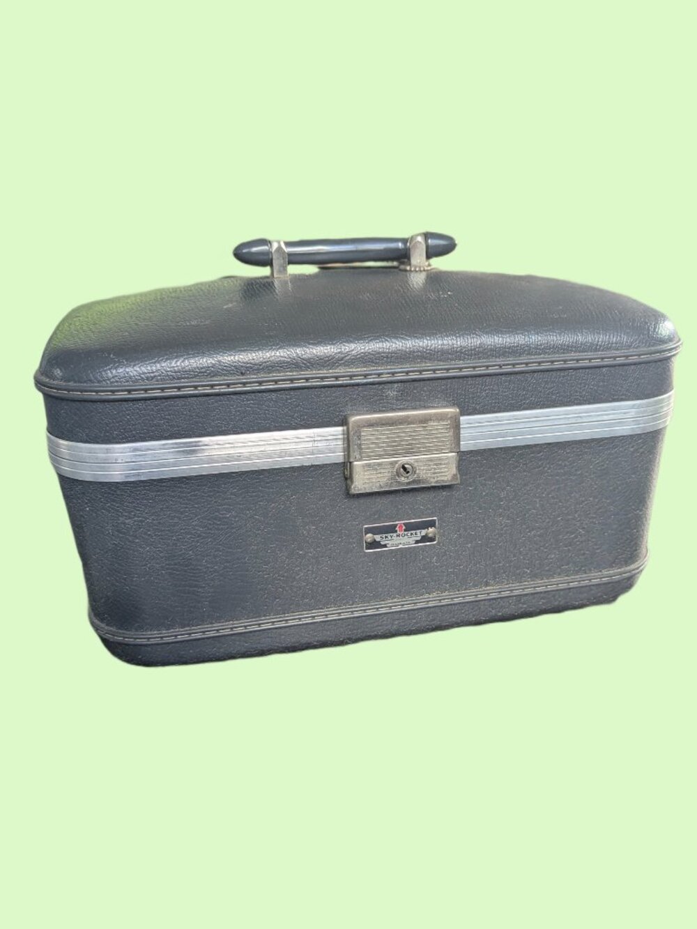 Vintage Sky-Rocket Locking Hard shell Train Case - Cosmetic Case w key & Mirror - Picture 5 of 14